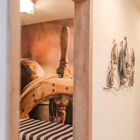 Apartament Admiral Blue Apartman - Hostaid