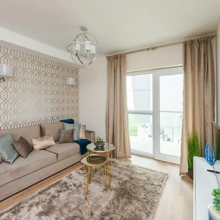 Admiral Blue Apartman - Hostaid * Siófok